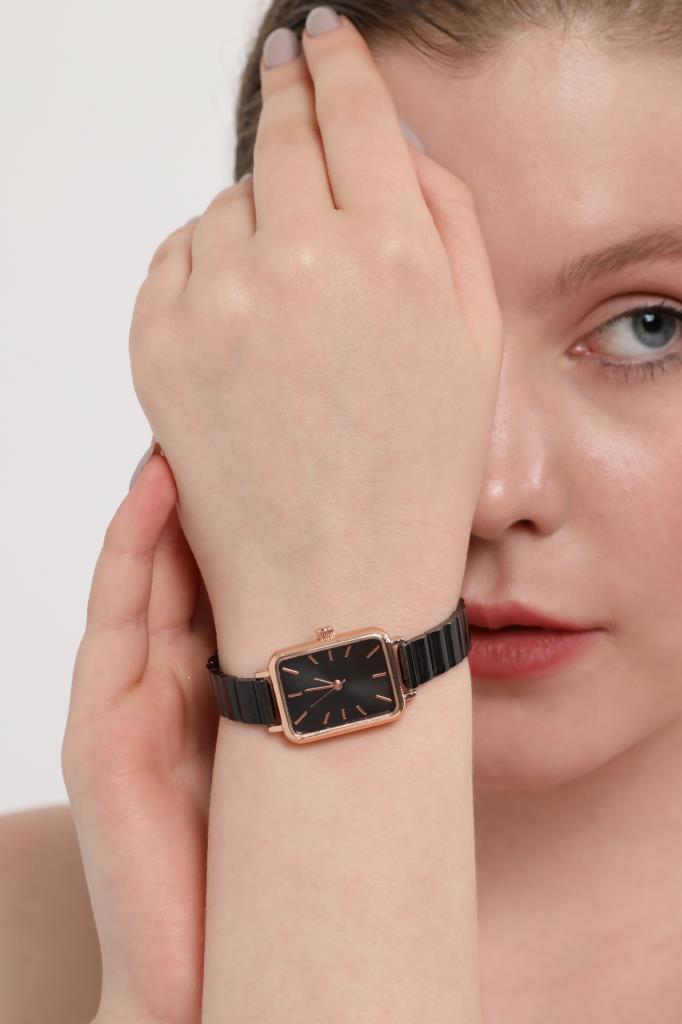 ساعة اليد النسائية Asteria Black Dial Rose Case