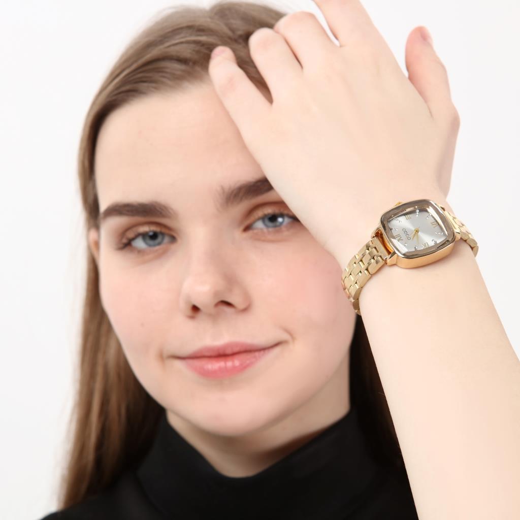 Elanor Roman Numeral Silver Dial Gold Strap Women's Wristwatch