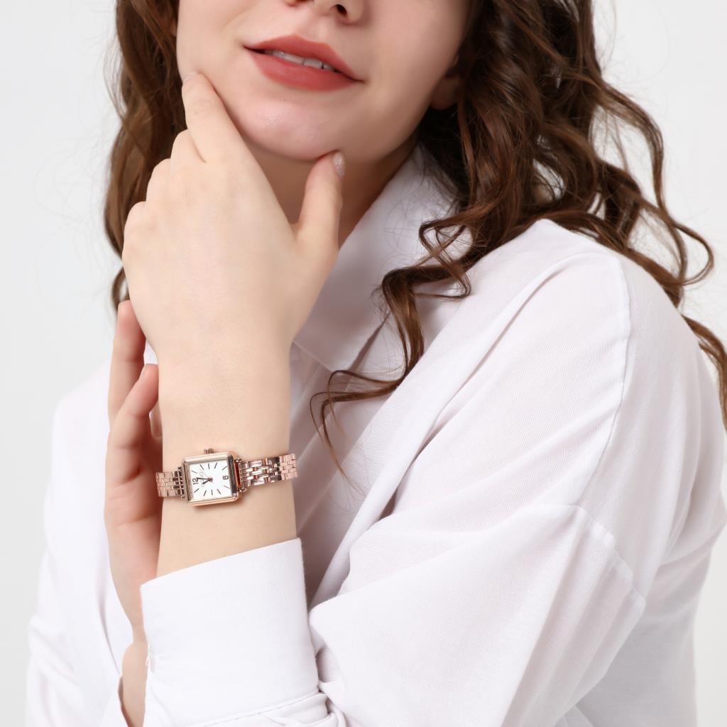 Maiar Square Case Rose Strap Women's Wristwatch