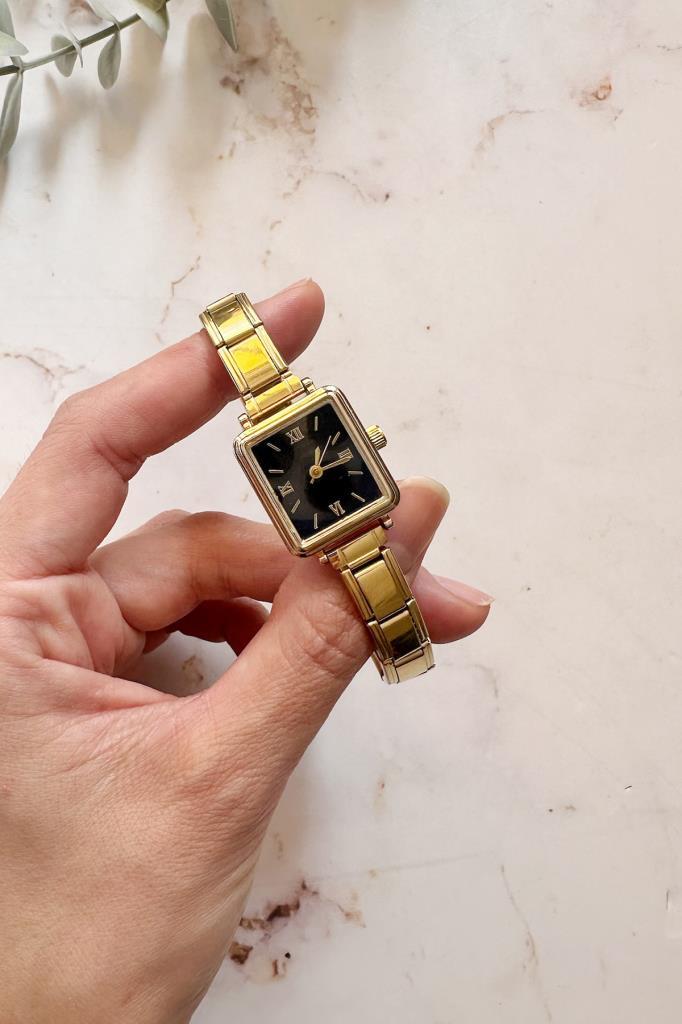 Petra Gold Kordon Siyah Kadran Kadın Kol Saati