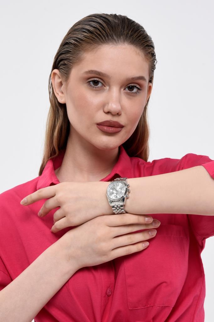 White Dial Silver Women's Wristwatch with Roman Numeral Case Detail