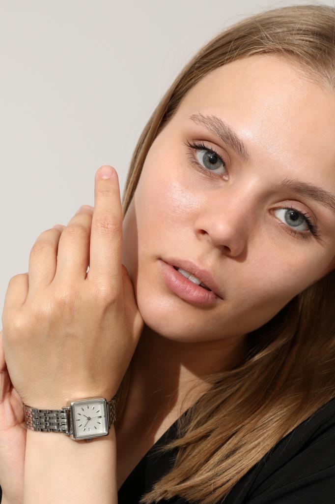 Silver Minimal Women's Wristwatch