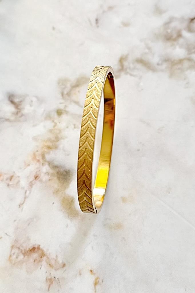Yaprak Desenli Gold Çelik Kelepçe Bileklik
