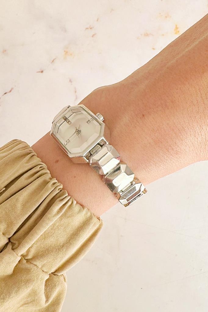 Helia Köşeli Kasa Taşlı Kadran Gri Kadın Kol Saati