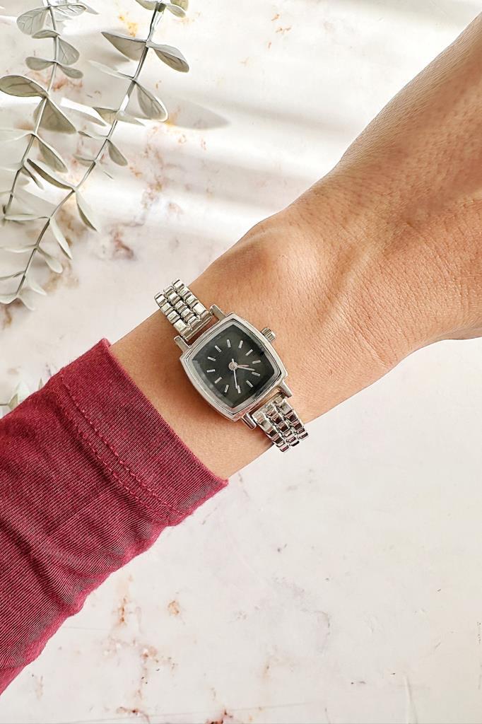 Lyra Siyah Kadran Gri Kordon Kadın Kol Saati