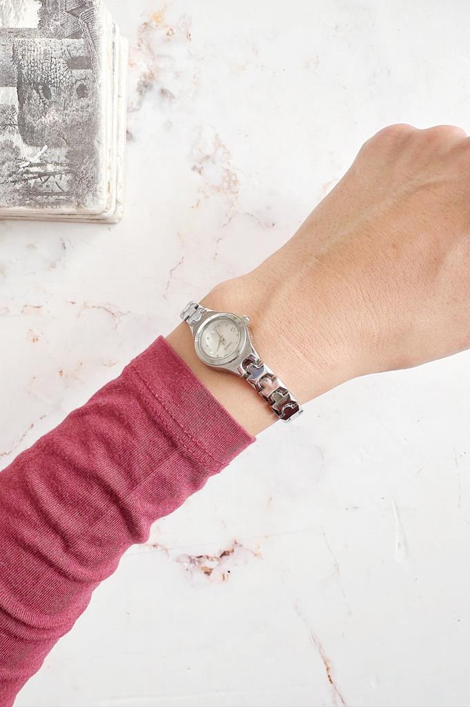 Nexo Taşlı Kadran Gri Kordon Kadın Kol Saati