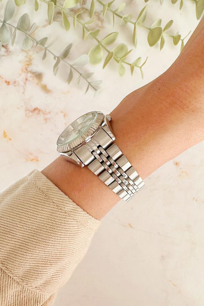 Oria Gri Takvim Detaylı Kadın Kol Saati